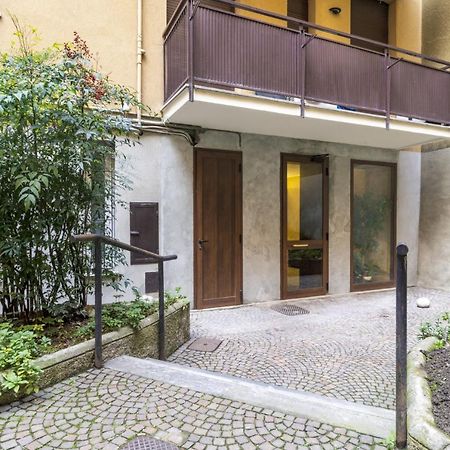 Easylife - San Babila - Elegante E Rifinito Bilocale Nel Cuore Della Citta Mediolan Zewnętrze zdjęcie