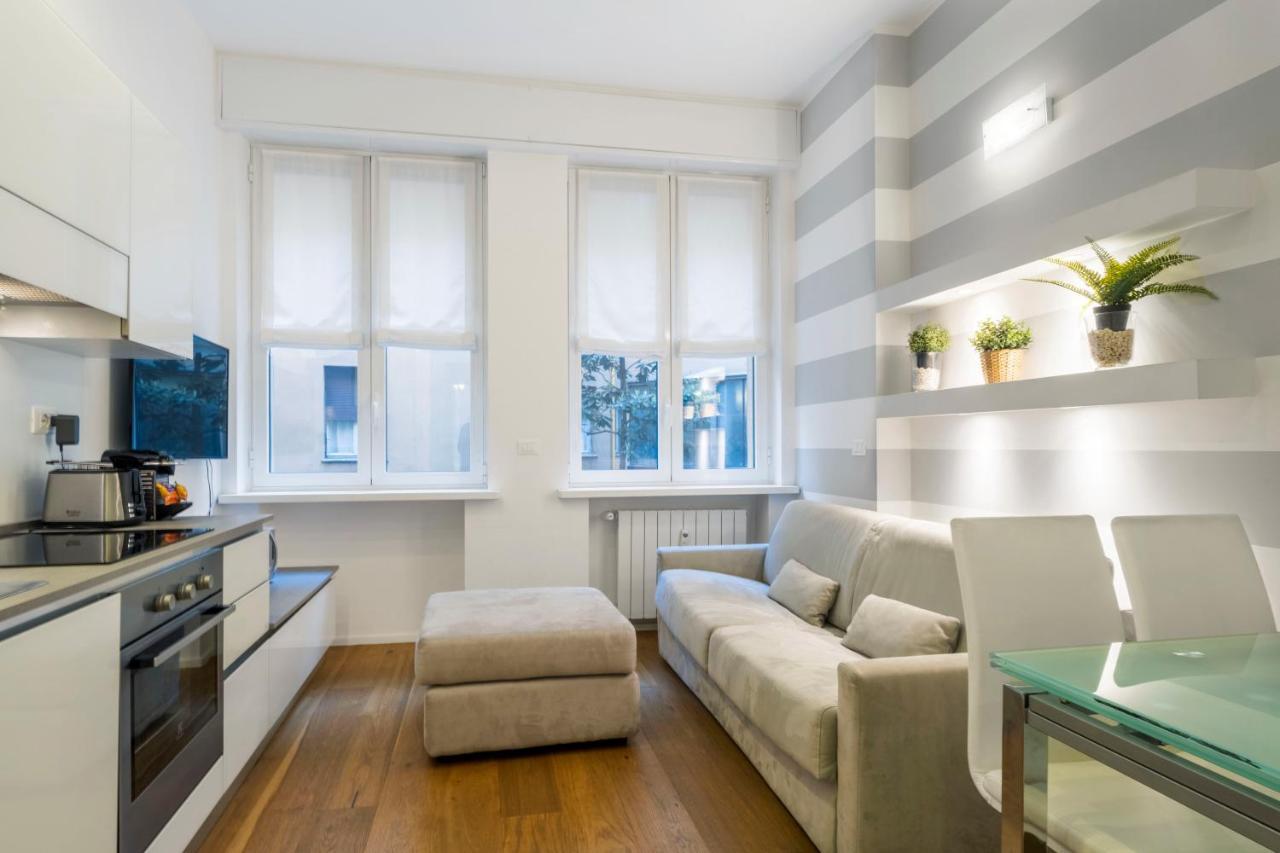 Easylife - San Babila - Elegante E Rifinito Bilocale Nel Cuore Della Citta Mediolan Zewnętrze zdjęcie
